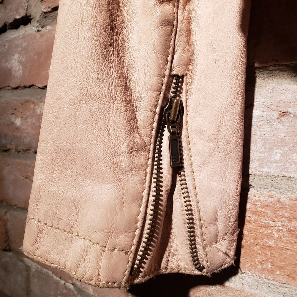 Vintage, Distressed Pink Leather Jacket - Picture 4 of 8